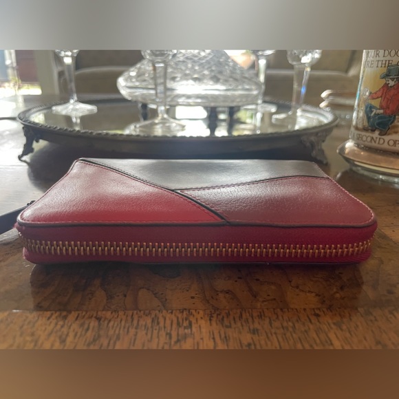 Loewe
Puzzle Medium Colorblock Zip-Around Wallet - Picture 6 of 9